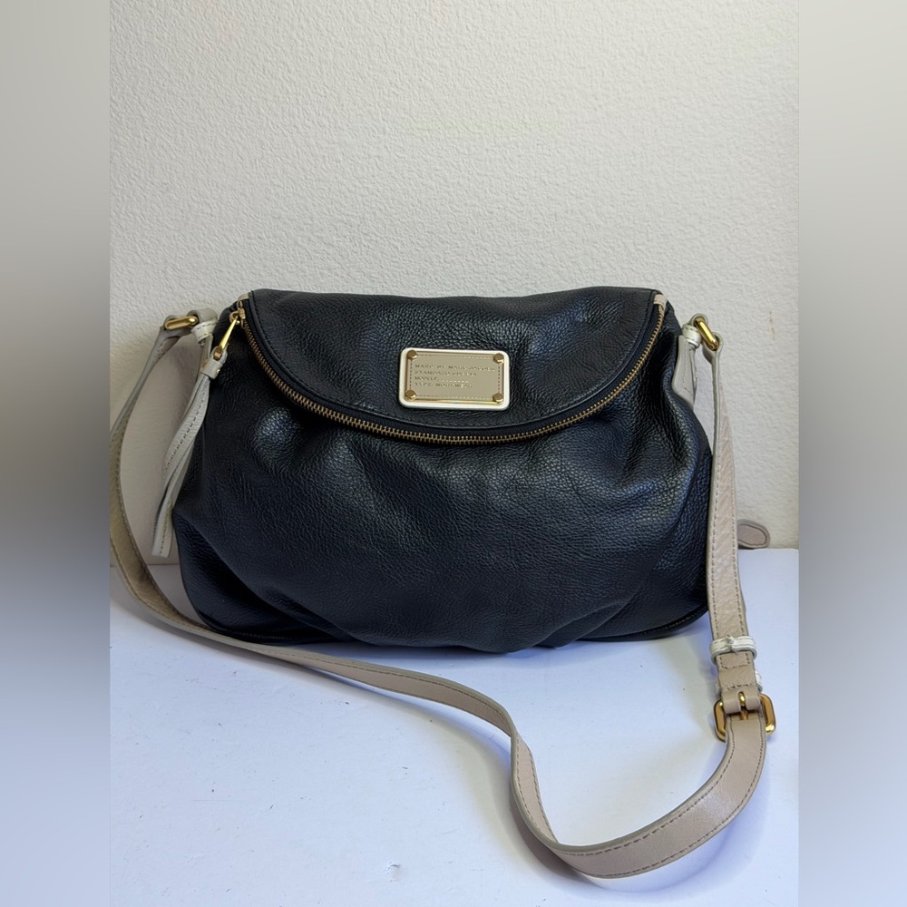 Marc By Marc Jacobs Natasha Black Leather Crossbody Bag/Beige Strap